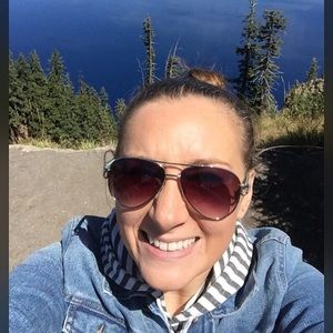 Meet your Posher, Jaclyn